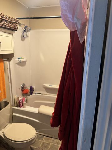 100 Indian Creek Rd, Mc Ewen, TN 37101