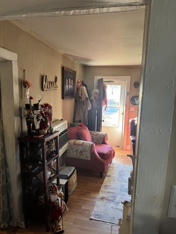 100 Indian Creek Rd, Mc Ewen, TN 37101