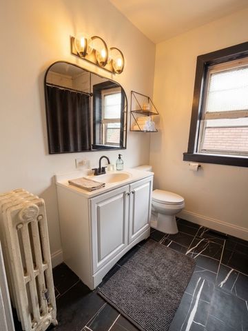 1133 E 81st Place 3, Chicago, IL 60619