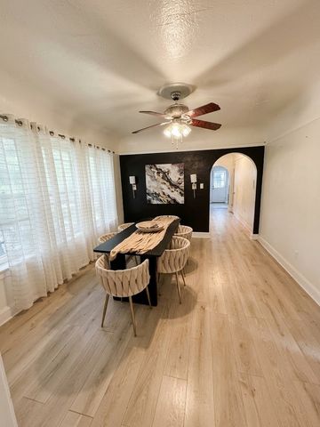 1133 E 81st Place 3, Chicago, IL 60619
