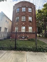 1133 E 81st Place 3, Chicago, IL 60619