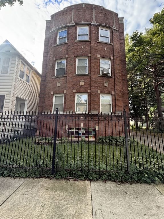 1133 E 81st Place 3, Chicago, IL 60619