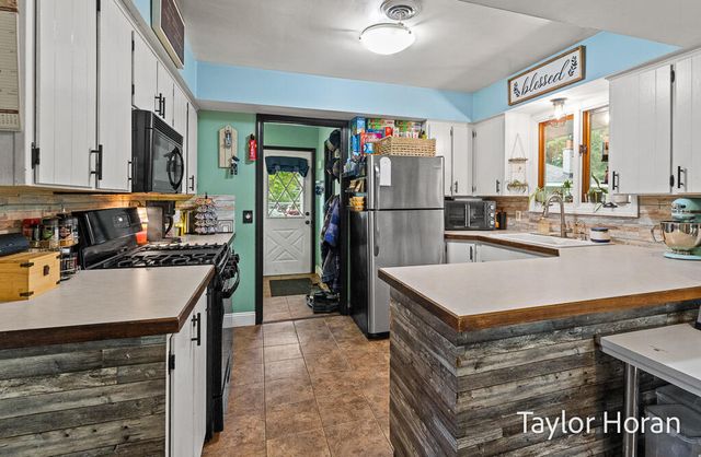 3120 Dalson Road, Twin Lake, MI 49457