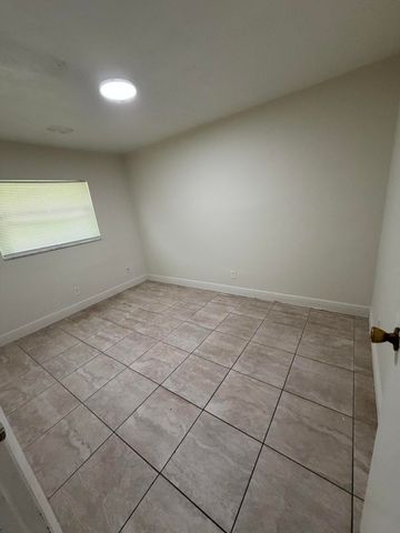 4141 SW 20TH Street 1-5, West Park, FL 33023