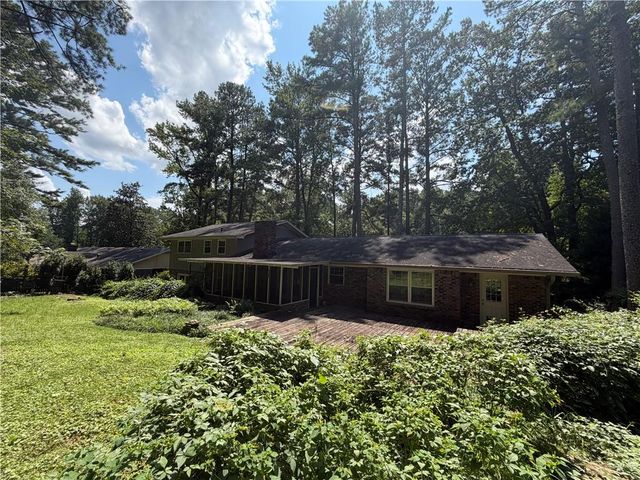 3887 Menlo Drive, Atlanta, GA 30340