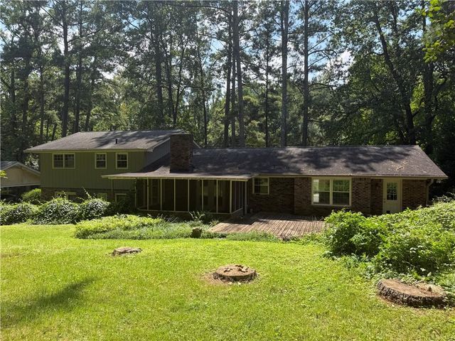 3887 Menlo Drive, Atlanta, GA 30340