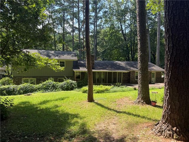 3887 Menlo Drive, Atlanta, GA 30340