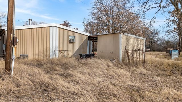 363 Private Road 1784, Sunset, TX 76270