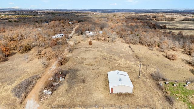 363 Private Road 1784, Sunset, TX 76270