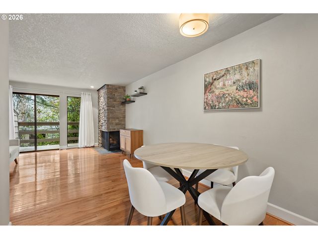 54 CERVANTES Cir, Lake Oswego, OR 97035