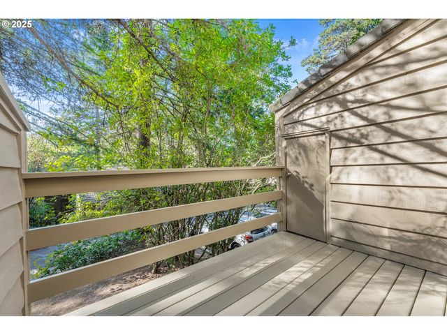 54 CERVANTES Cir, Lake Oswego, OR 97035