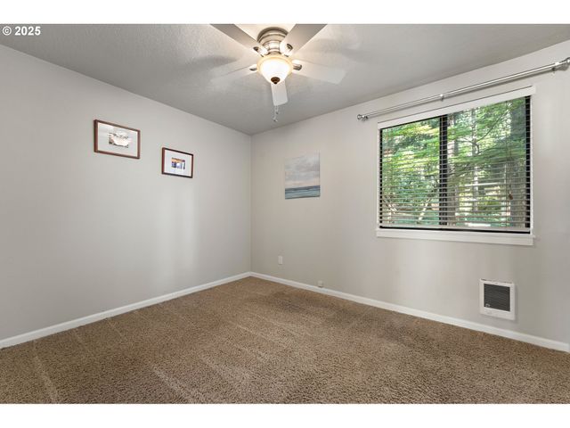 54 CERVANTES Cir, Lake Oswego, OR 97035