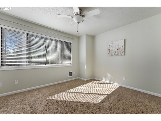 54 CERVANTES Cir, Lake Oswego, OR 97035