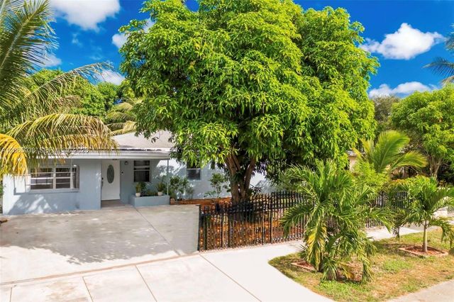 951 NE 157th Terrace, North Miami Beach, FL 33162
