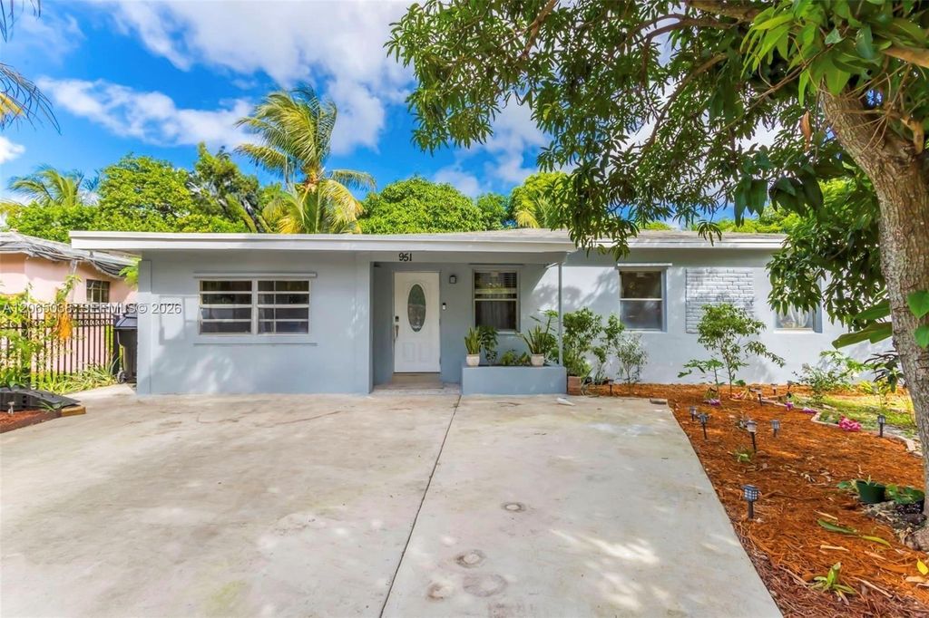 951 NE 157th Terrace, North Miami Beach, FL 33162