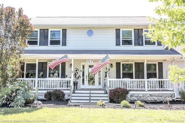 717 N Youngs Road, Attica Township, MI 48412