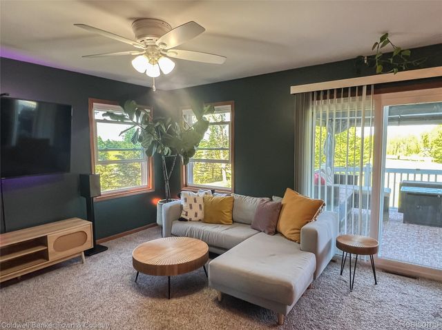 717 N Youngs Road, Attica Township, MI 48412