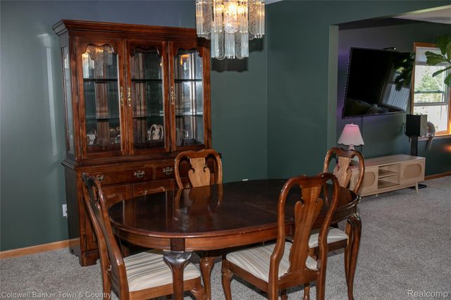 717 N Youngs Road, Attica Township, MI 48412