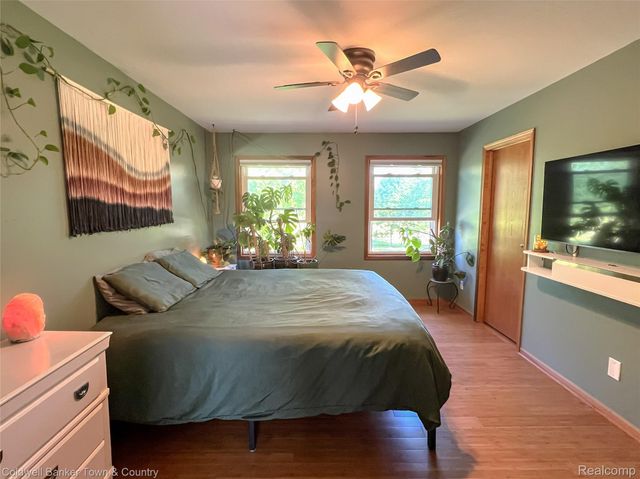717 N Youngs Road, Attica Township, MI 48412