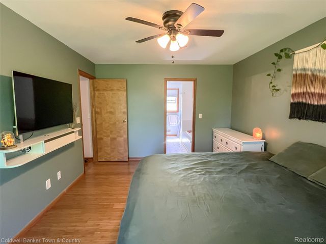 717 N Youngs Road, Attica Township, MI 48412
