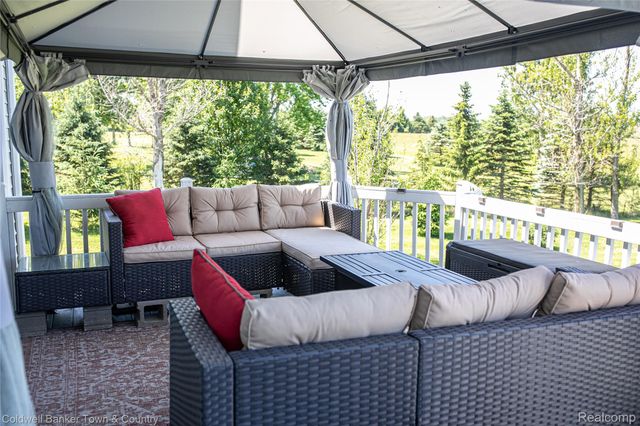 717 N Youngs Road, Attica Township, MI 48412