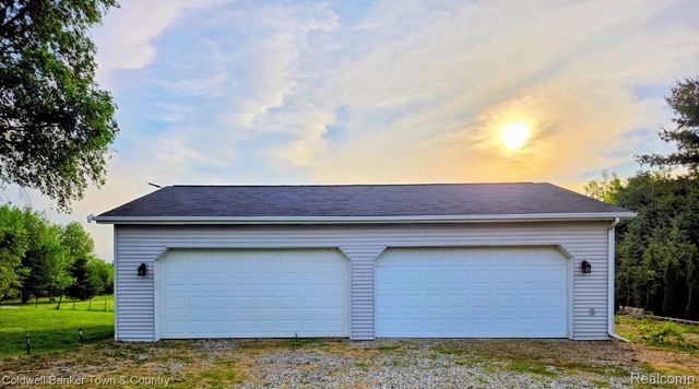 717 N Youngs Road, Attica Township, MI 48412
