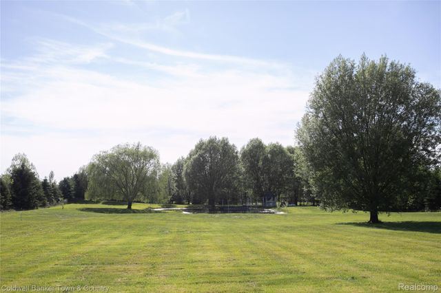 717 N Youngs Road, Attica Township, MI 48412