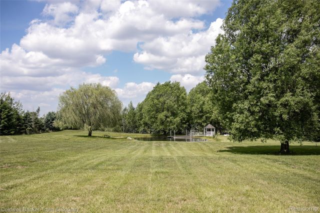 717 N Youngs Road, Attica Township, MI 48412