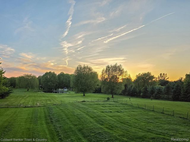717 N Youngs Road, Attica Township, MI 48412