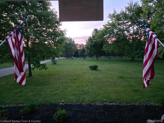 717 N Youngs Road, Attica Township, MI 48412
