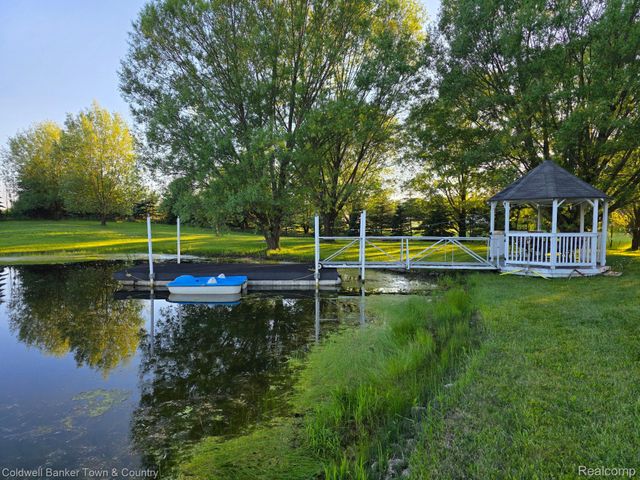 717 N Youngs Road, Attica Township, MI 48412