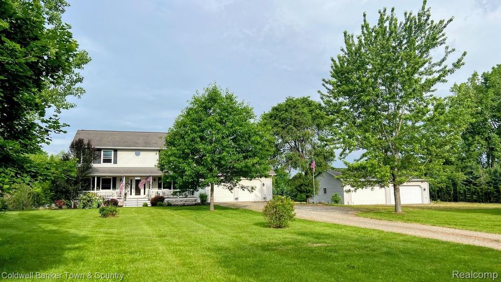 717 N Youngs Road, Attica Township, MI 48412