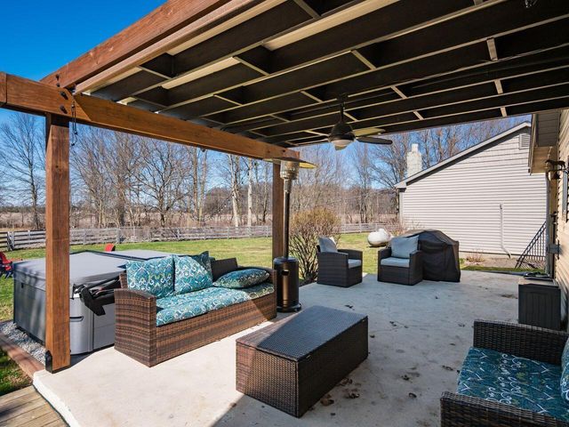 3516 US Highway 42 S, Delaware, OH 43015