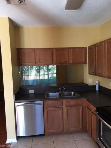 8071 Pacific Beach DR, Fort Myers, FL 33966