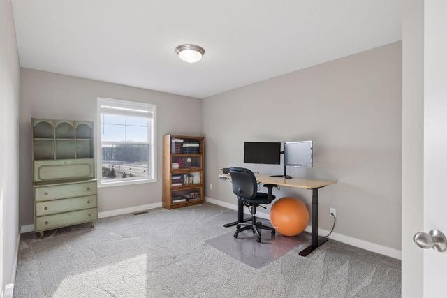 8067 Abercrombie Lane, Woodbury, MN 55129