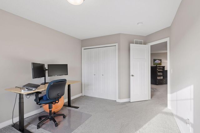 8067 Abercrombie Lane, Woodbury, MN 55129