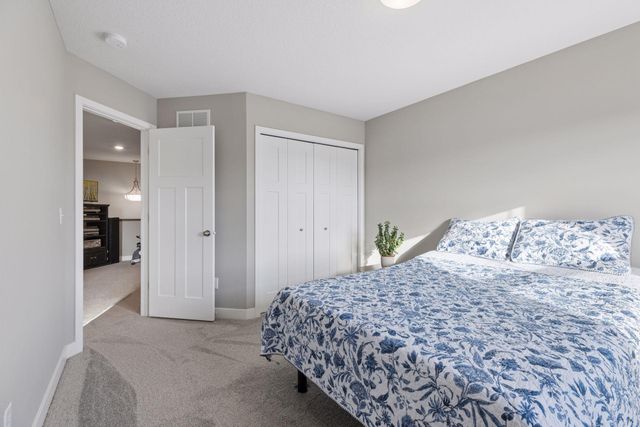 8067 Abercrombie Lane, Woodbury, MN 55129