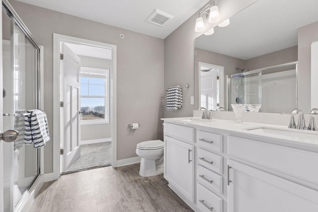 8067 Abercrombie Lane, Woodbury, MN 55129