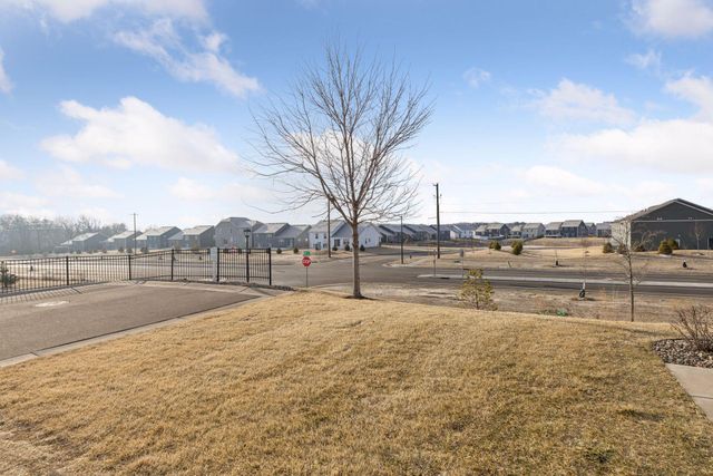 8067 Abercrombie Lane, Woodbury, MN 55129