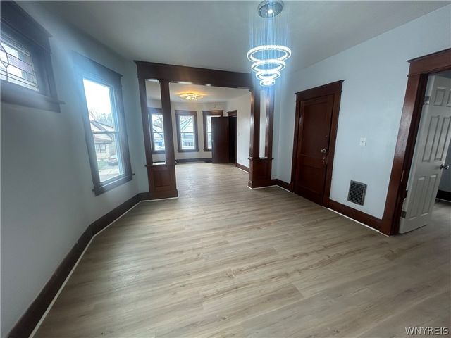 411 Upper Cambridge Avenue, Buffalo, NY 14215