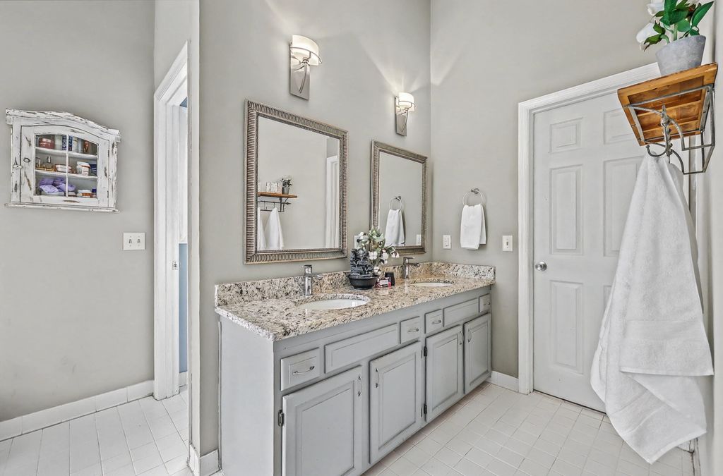 Image 32 of property listing at 1590 Wabeek Way, Charleston, SC 29414