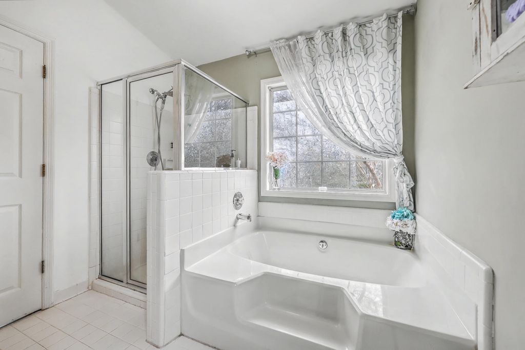 Image 33 of property listing at 1590 Wabeek Way, Charleston, SC 29414