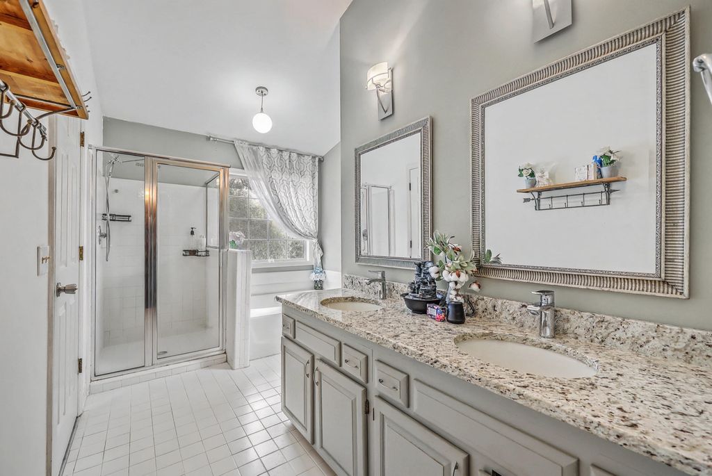 Image 36 of property listing at 1590 Wabeek Way, Charleston, SC 29414