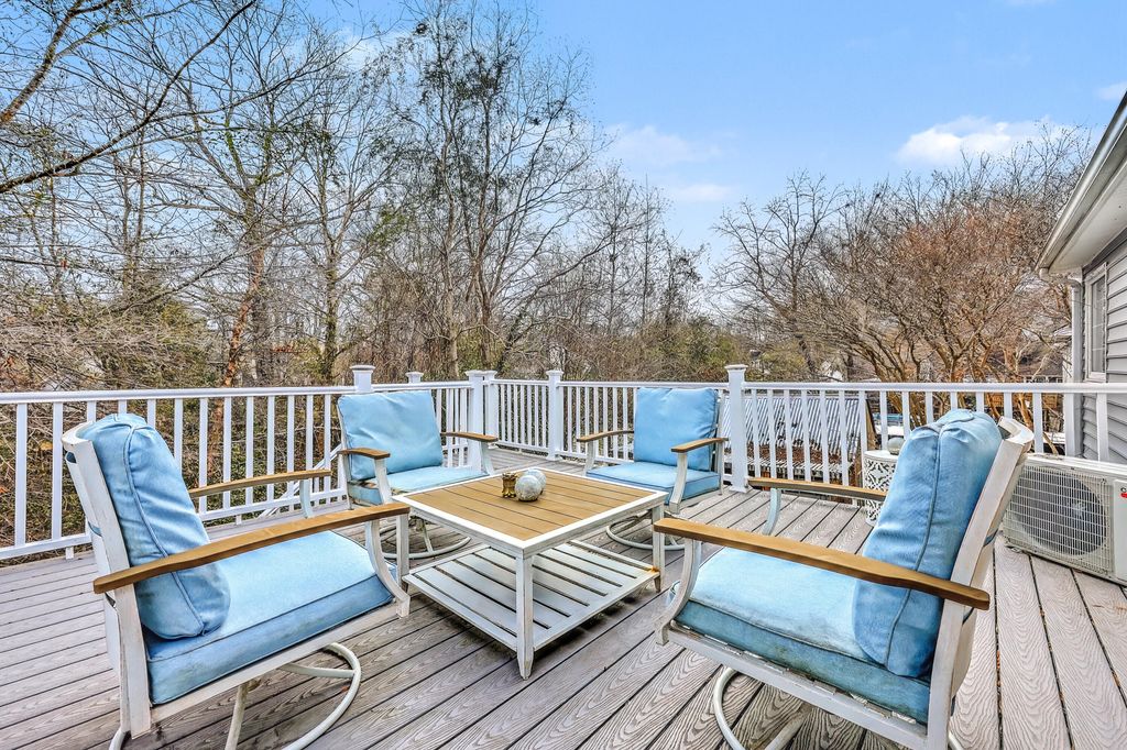 Image 41 of property listing at 1590 Wabeek Way, Charleston, SC 29414