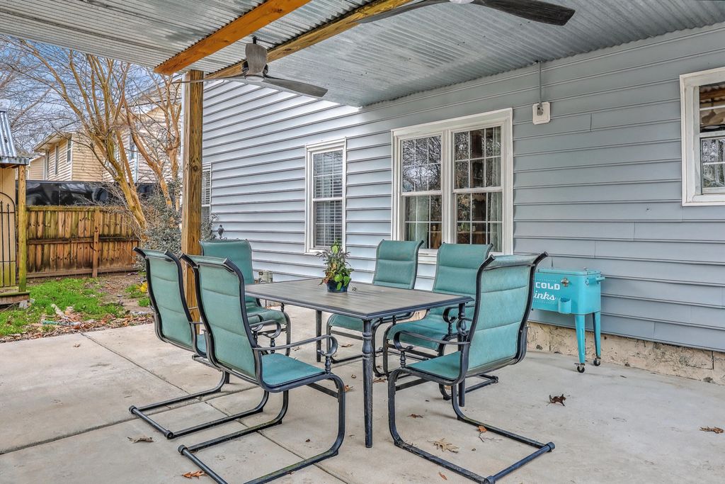 Image 43 of property listing at 1590 Wabeek Way, Charleston, SC 29414