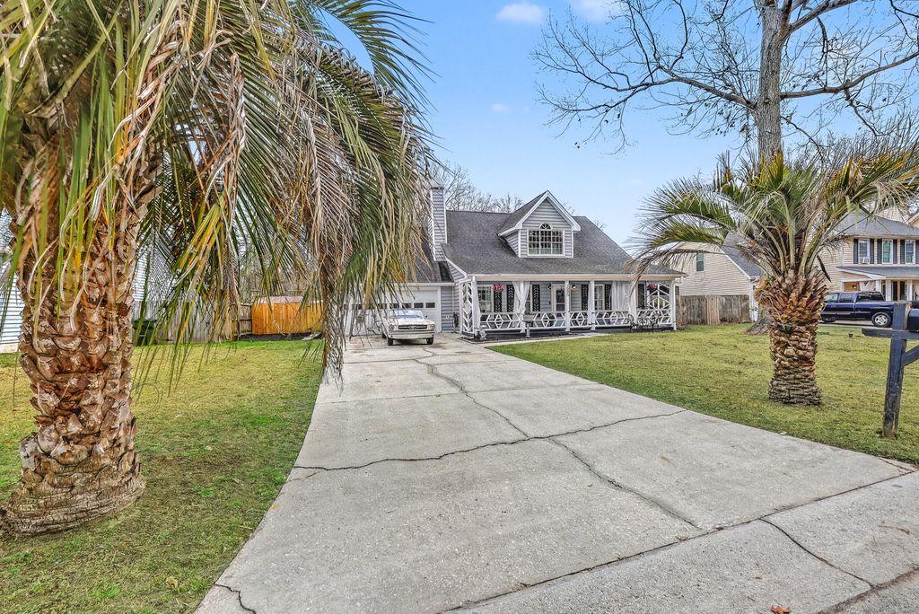 Image 46 of property listing at 1590 Wabeek Way, Charleston, SC 29414