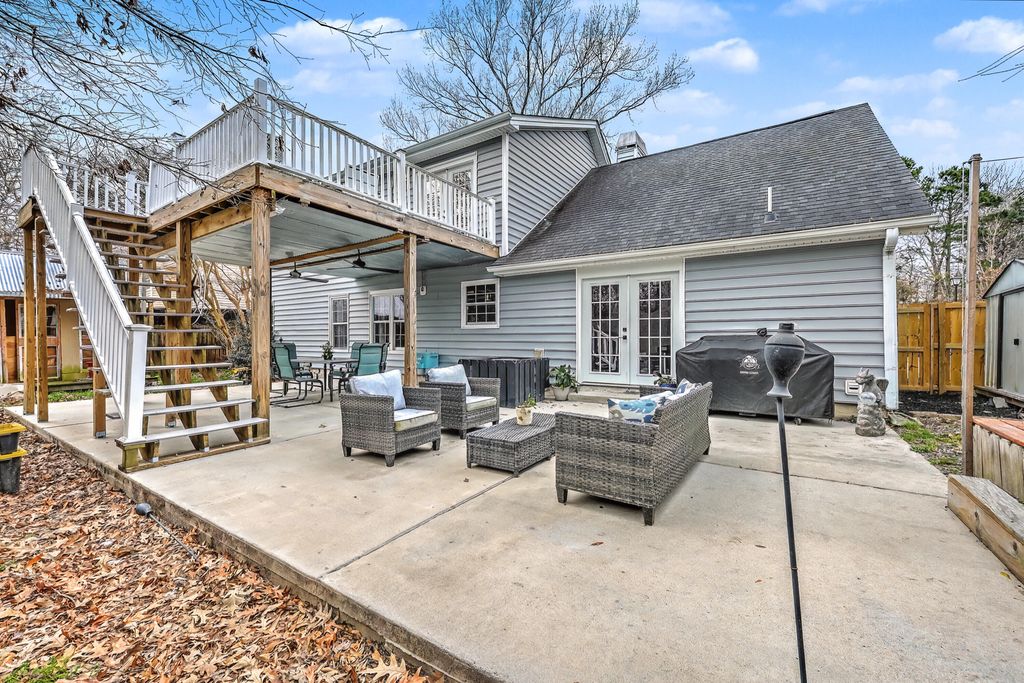 Image 5 of property listing at 1590 Wabeek Way, Charleston, SC 29414