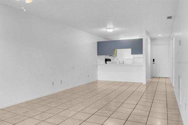 39132 COUNTY ROAD 54 2066, Zephyrhills, FL 33542