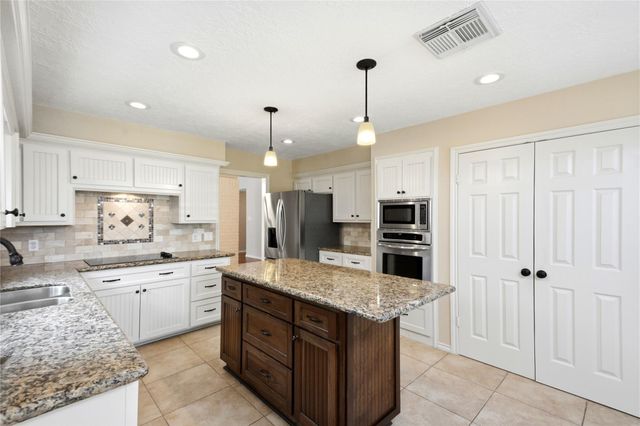 7239 N Hearthstone Green Drive, Houston, TX 77095