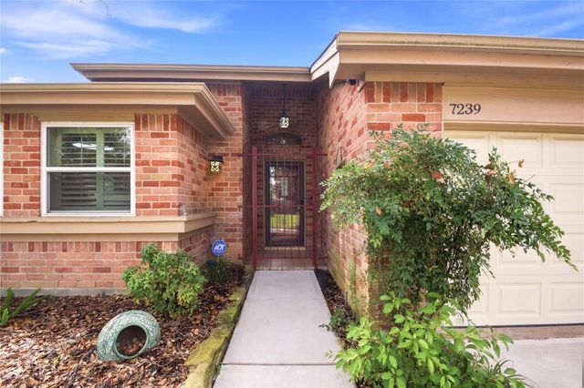 7239 N Hearthstone Green Drive, Houston, TX 77095
